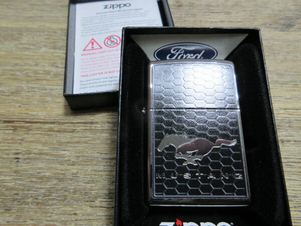 Zippo Ford Mustang Offically Licensed Sturmfeuerzeug US Car V8 V12 Pony Car