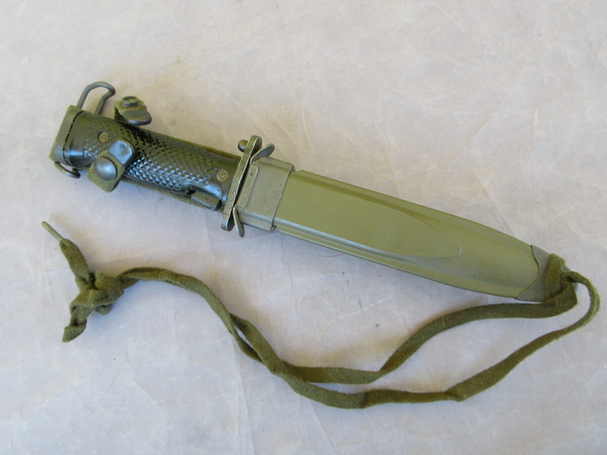 Original US Army Garand M1 bayonet M5 sheath M8A1